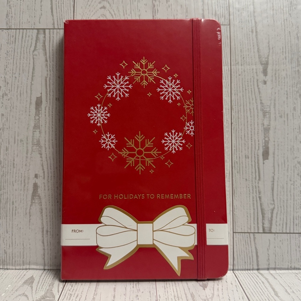 Moleskine Christmas Red Ruled Notebook Wreath for Holidays to Remember Journal